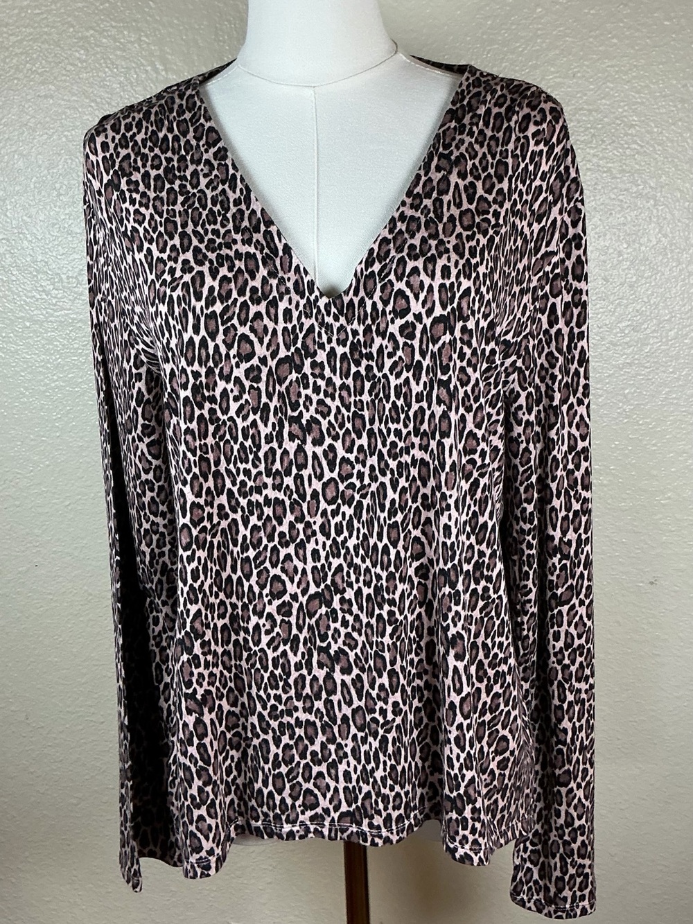 Tommy Bahama Leopard Print Pajama Set Women’s Medium Wide Leg Lounge PJs - Picture 2 of 16